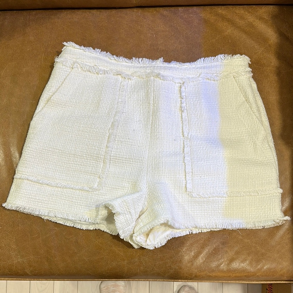 Cinq a Sept Allen Boucle Short - Picture 2 of 3